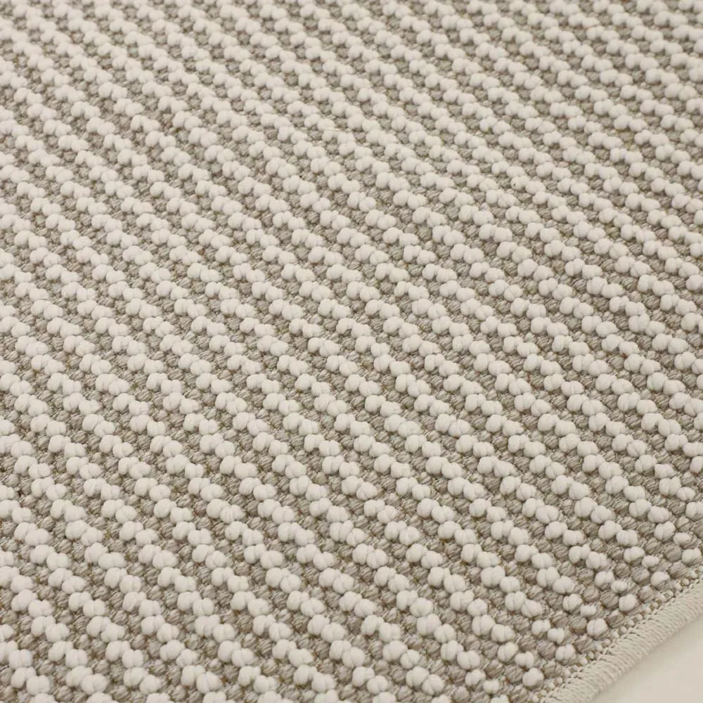 255420-1200-auto--1-